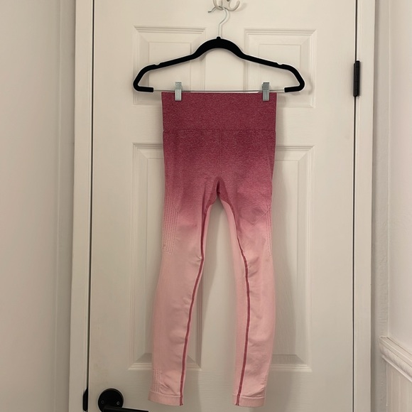 Pink Ombré Workout Crop Top and Tights - Picture 4 of 6